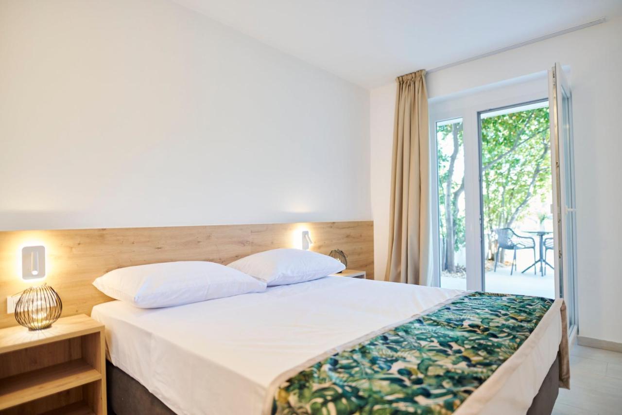 Colentum Resort Murter Ngoại thất bức ảnh