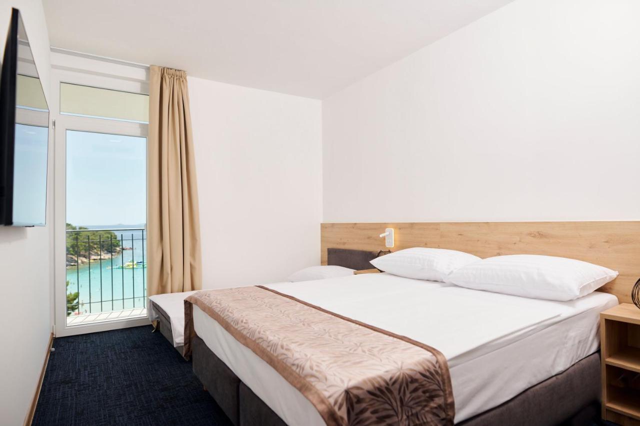Colentum Resort Murter Ngoại thất bức ảnh