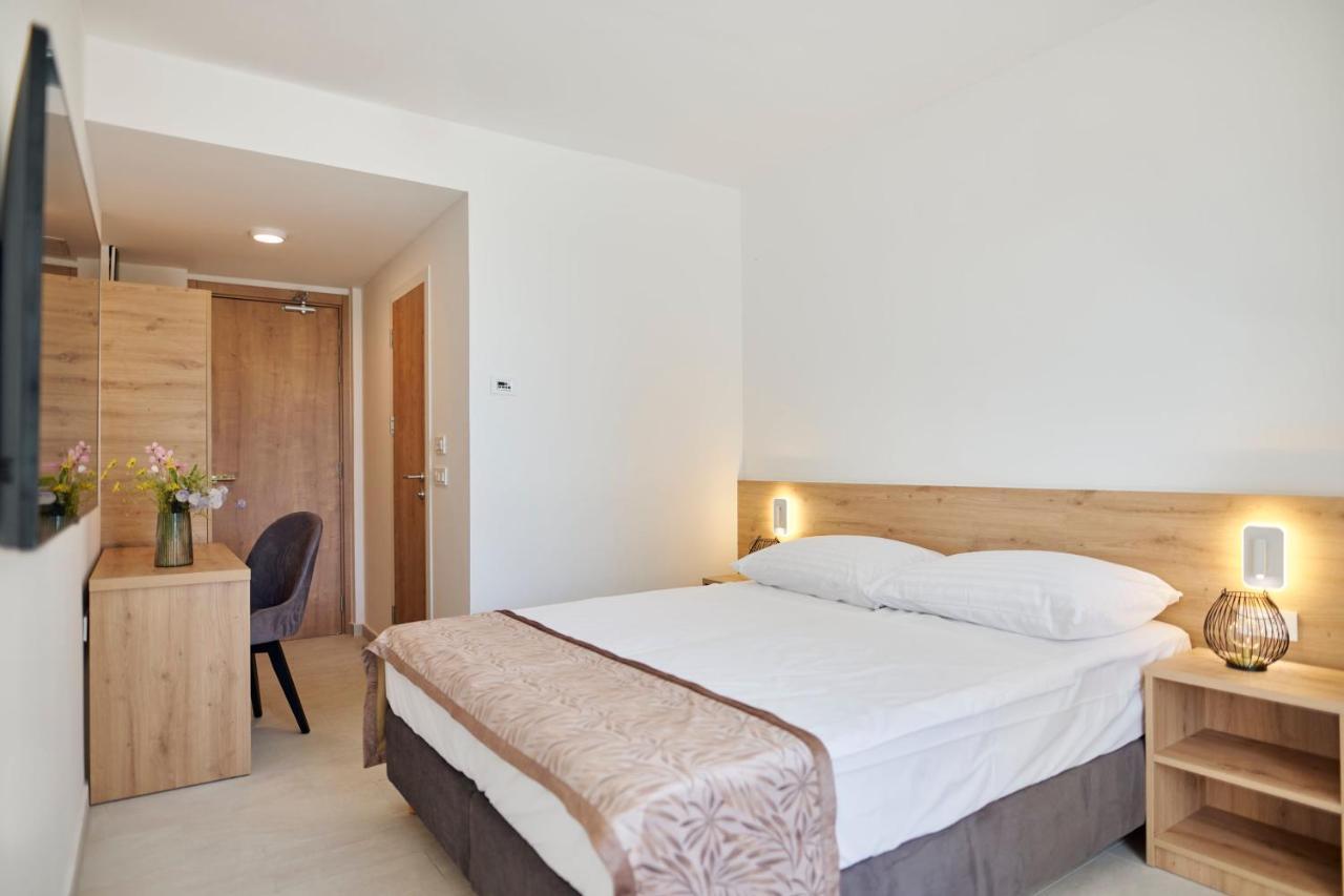 Colentum Resort Murter Ngoại thất bức ảnh