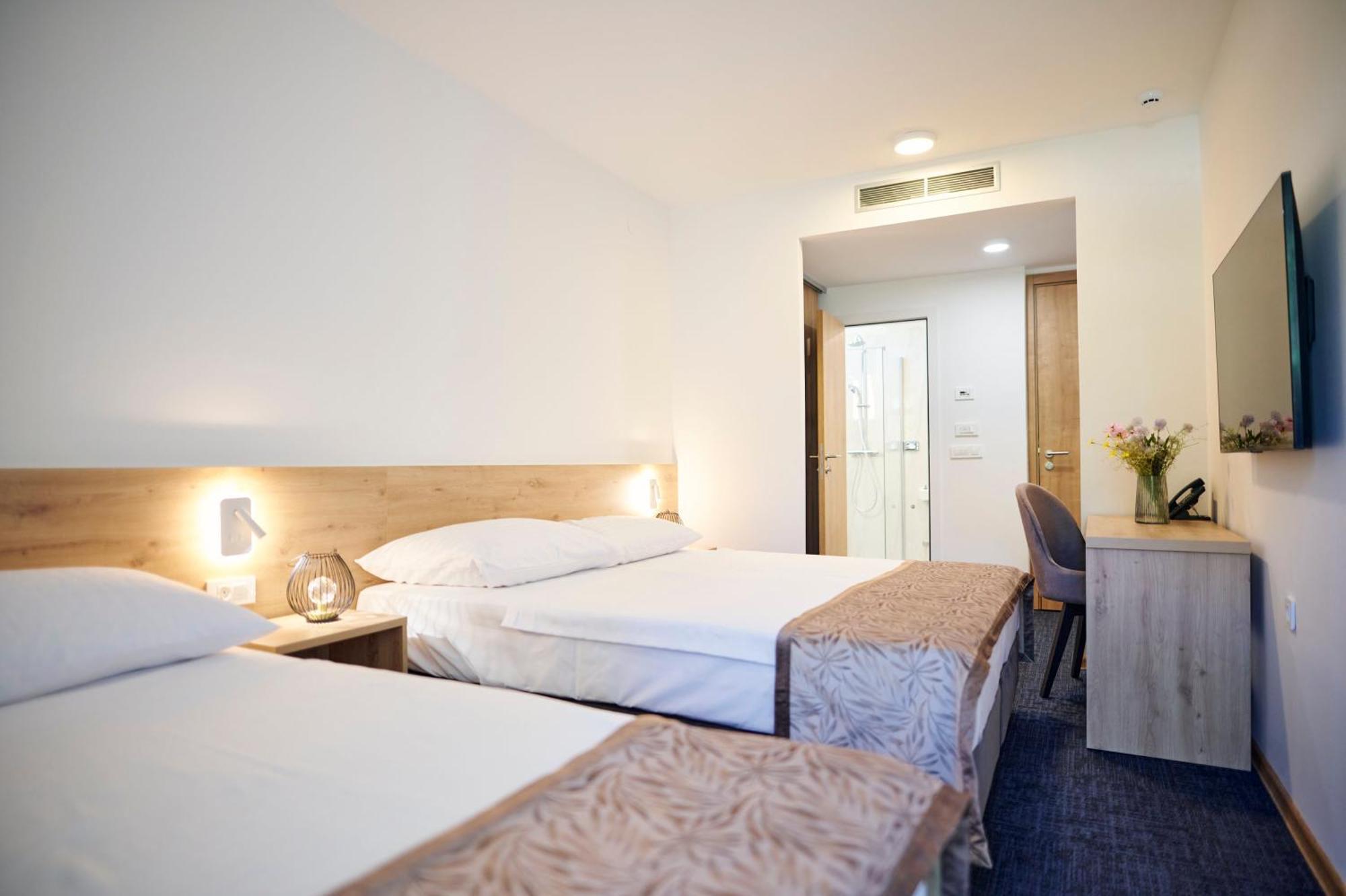 Colentum Resort Murter Phòng bức ảnh