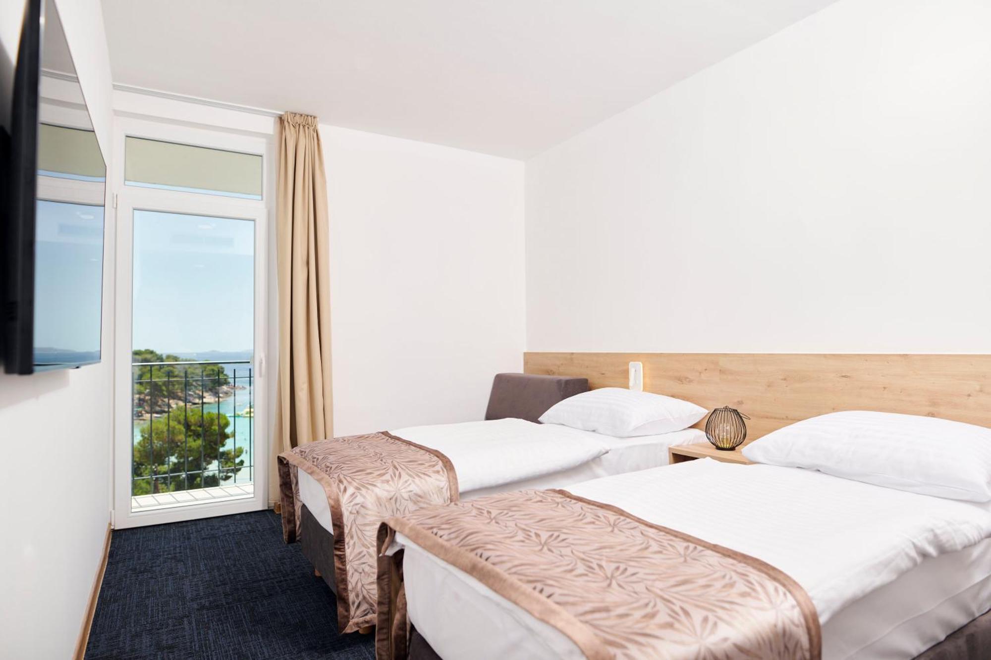 Colentum Resort Murter Phòng bức ảnh