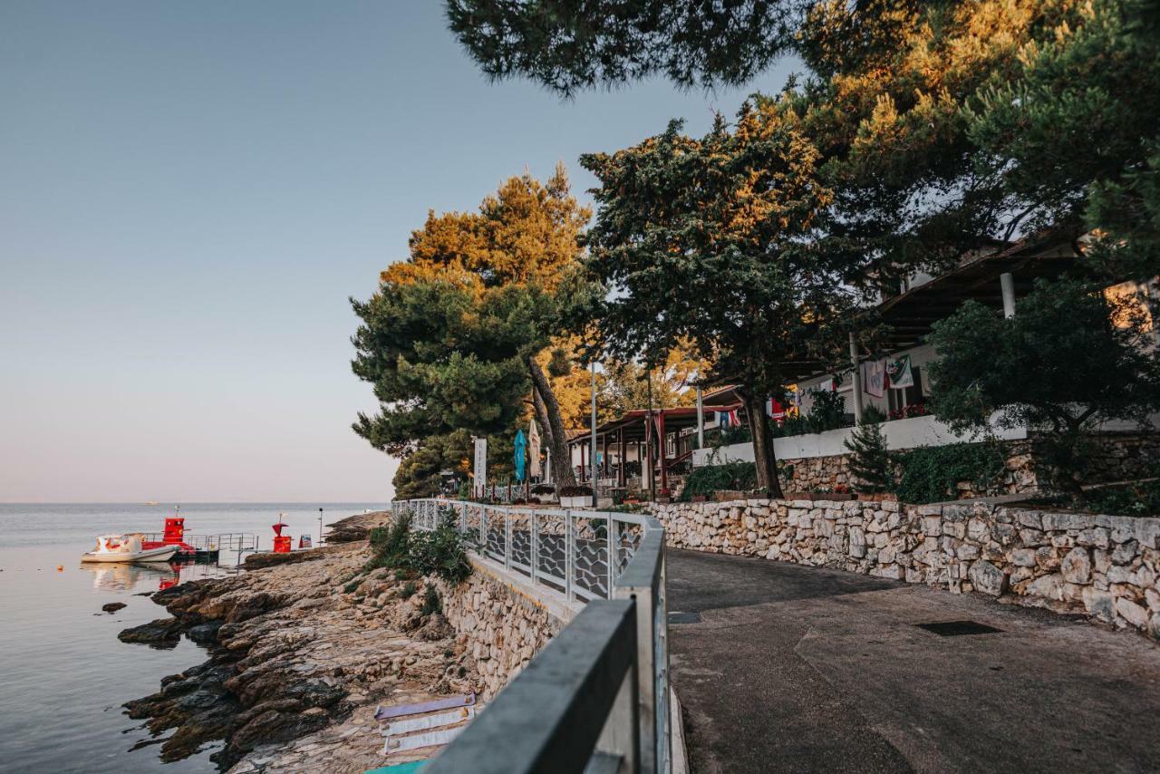 Colentum Resort Murter Ngoại thất bức ảnh